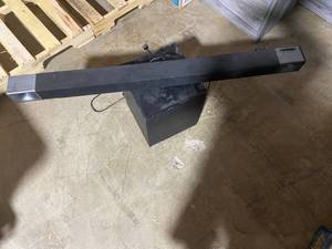 lot 9 image: Klipsch Reference Sound Bar and Wireless Subwoofer Set
