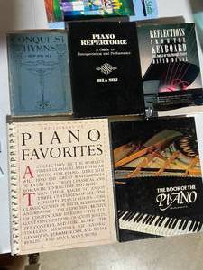 lot 39 image: Collection of Vintage and Modern Piano Books - Various Authors
