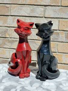 lot 50 image: Vintage MCM Cubist Siamese Cat Pair Chipped