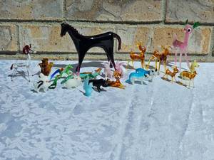 lot 52 image: Enchanting Glass Blown Animals