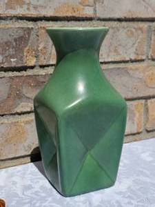 lot 7 image: Red Wing Pottery Pinched Vase