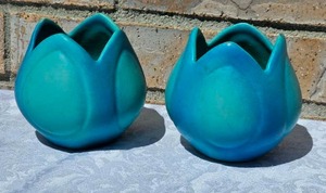lot 41 image: Vintage Van Briggle Blue Tulip Vases