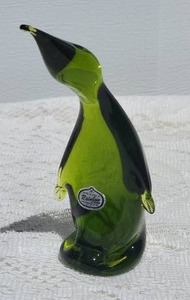 lot 109 image: Vintage Hand Plown Studio Art Glass Penguin - Rainbow - Huntington, VA