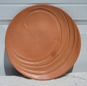 lot 106 image: SIGNED Studio Art Terra Cotta Charger