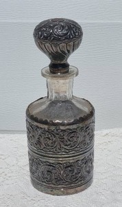 lot 95 image: Antique Derby Silver Decanter