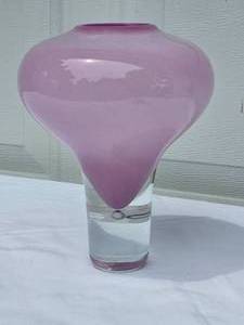 lot 10B image: Beautiful Petal Pink Glass Blown Vase Signed by Artist