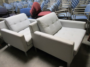 CONTEMPORAY UPHOLSTERED LOUNGE CHAIRS