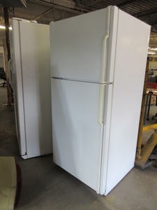 MAYTAG PLUS REFRIGERATOR FREEZER