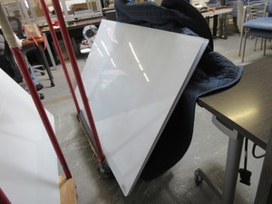 ICEBERG GLASS WHITE BOARDS