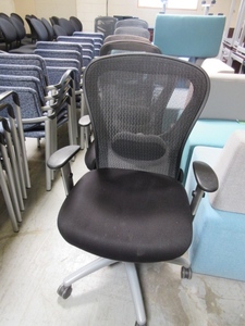 9 TO 5 STRATA LITE OFFICE CHAIRS