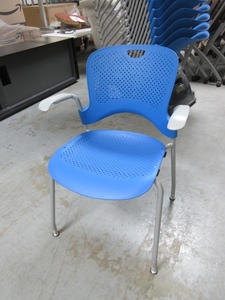 HERMAN MILLER CAPER STACKING CHAIRS WITH ARMS