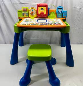 lot 25 image: OO. Vtech Get Read For School Learning Desk