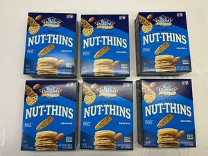 lot 399 image: LL.6x 4.25oz Blue Diamond Almond Nut Thins