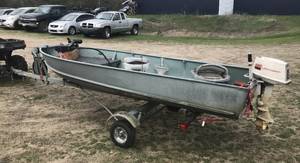 lot 4 image: 1968 Alumacraft 14 Boat w Trailer