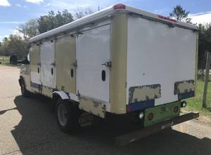 lot 1 image: 2014 GMC Savana Commercial Cutaway 4500
