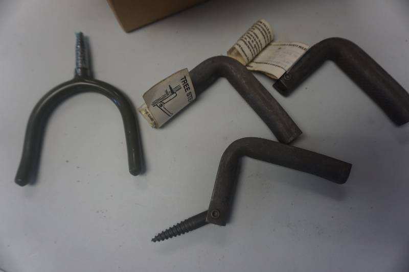 4 - Folding Screw In Tree Stand Steps With Bow Holder