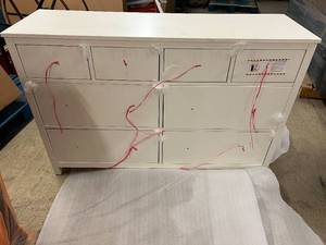 lot 19 image: White 8-Drawer Dresser with Gold Finish Handles