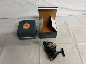 lot 56 image: 2 NS PS4000 Performance Series Spinning Reel