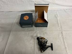 lot 57 image: 2 NS PS4000 Performance Series Spinning Reel