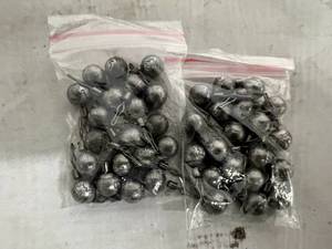 lot 107 image: 40ct of 3.5g Fishing Weights