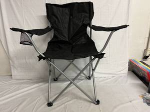 lot 121 image: Black Folding Lawn Chair