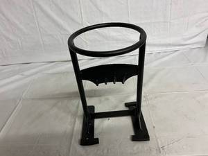 lot 130 image: Black Metal Wood Splitter
