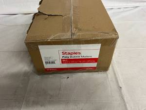 lot 164 image: 25 Poly Bubble Mailers - 7 x 10.75
