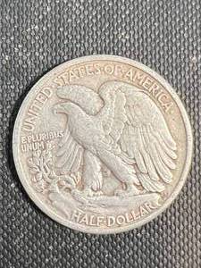 1946-D US WALKING LIBERTY HALF DOLLAR