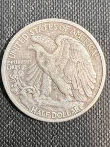1942-D US WALKING LIBERTY HALF DOLLAR
