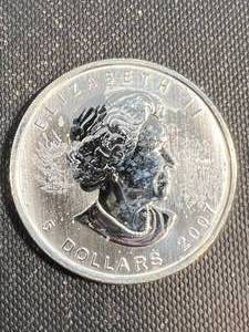 2007 CANADIAN MAPLE LEAF 1 TROY OZ .9999 FINE SILVER