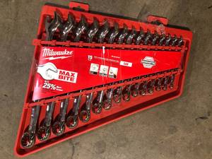 Milwaukee Combination SAE Wrench Mechanics Tool Set (15-Piece)  Customer Returns See Pictures