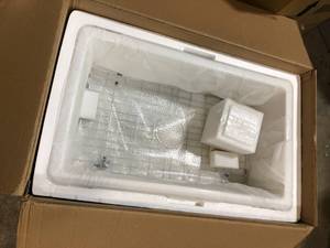 LORDEAR 32 in. Undermount Single Bowl Ceramic Kitchen Sink with Strainer and Bottom Grid     Customer Returns See Pictures
