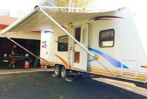 lot 1 image: 2007 Pilgrim International Cirrus 27-Foot Camper Travel Trailer