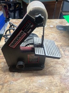 lot 12 image: Belt sander...