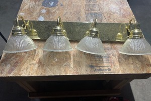 lot 14 image: Vanity lights 30 wide...