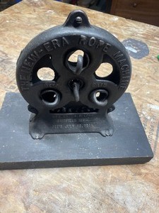 lot 19 image: Vintage rope machine...