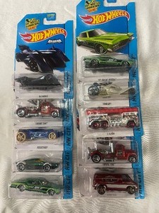lot 65 image: 10 Hot Wheels...