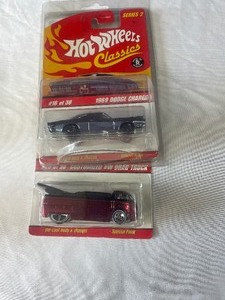 lot 73 image: 2 Classic Hot Wheels...