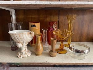 lot 117 image: More Vases & glassware...