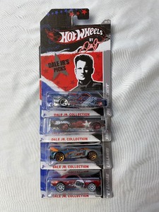 lot 129 image: 4 Hot Wheels Dale Jr....