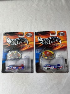 lot 131 image: 2 Hot Wheels - racing theme...