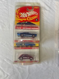 lot 71 image: 2 Classic Hot Wheels...