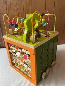 lot 152 image: Activity box...