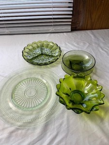 lot 172 image: Green glass platter and bowls...