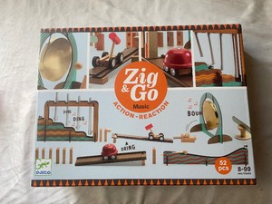 lot 208 image: Zig and Go...
