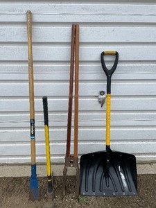 lot 198 image: Post hole digger, ice pick and shovel