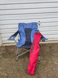 lot 184 image: 2 Folding chairs...