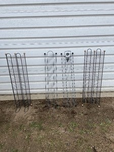 lot 191 image: Wire racks...