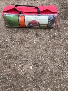 lot 203 image: Tent...