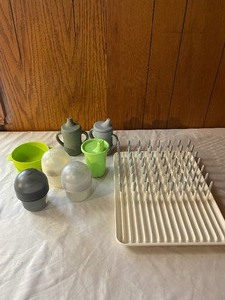 lot 224 image: Baby lot, drying rack, sippy cups...